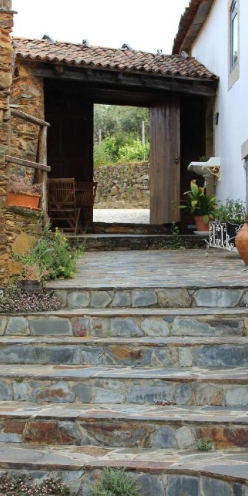 Exploring Madeirã by foot and metro