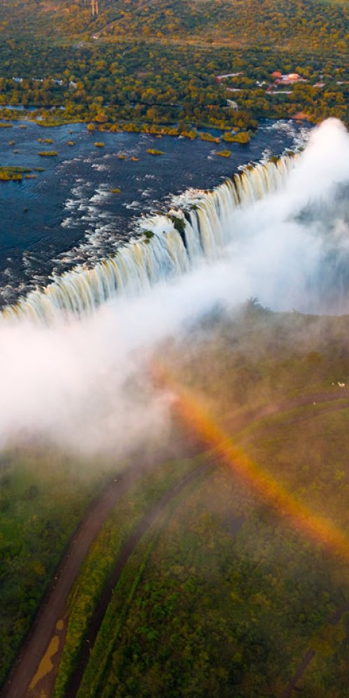Local transport in Victoria Falls