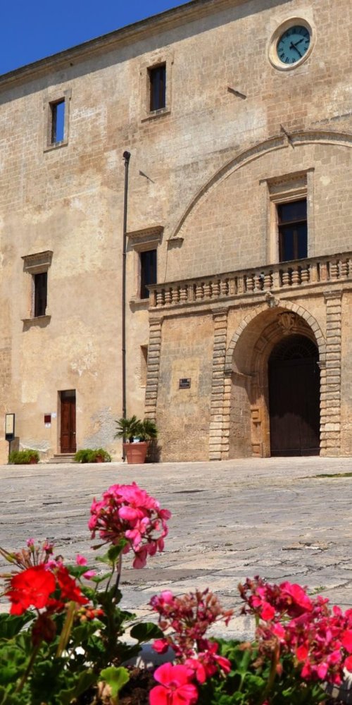 Exploring Latiano by bike and foot