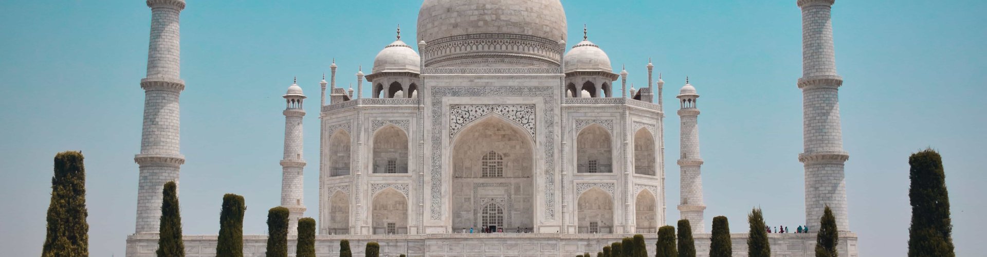 Agra guest rooms and cityscape