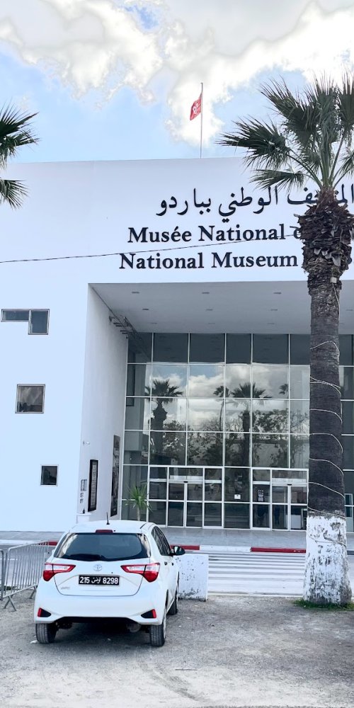 Local transport in Le Bardo, TN