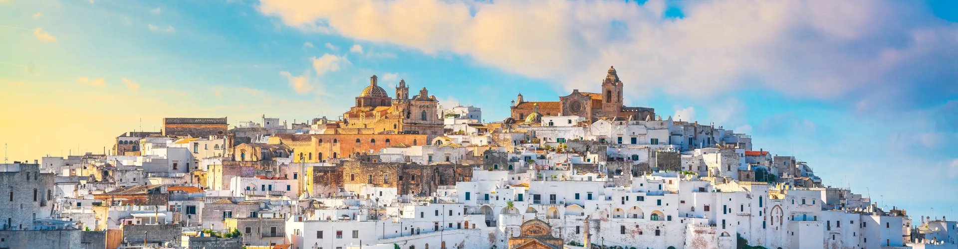 Guest room welcoming scene in Latiano