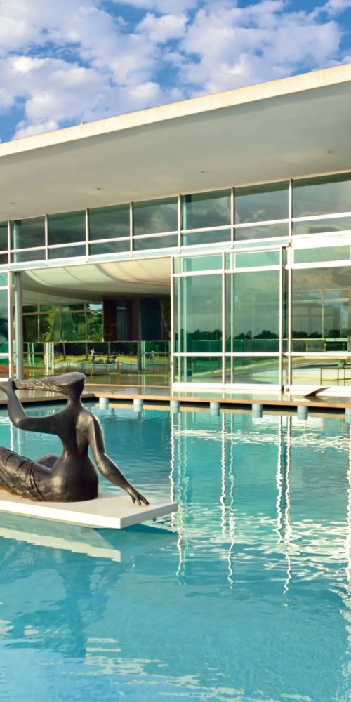 Metro and biking in Brasilia