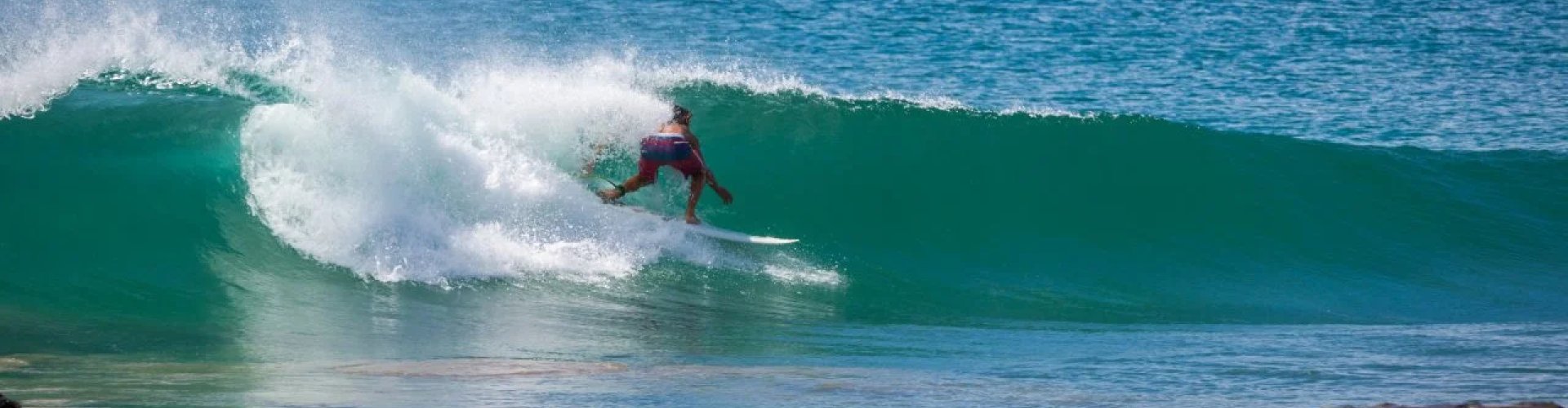 Chinandega guest rooms and cityscape