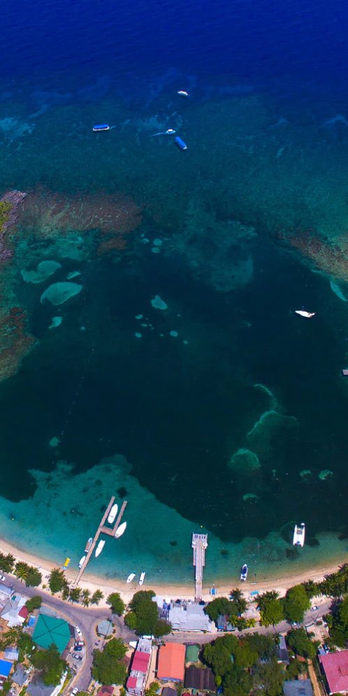 Getting around Roatán